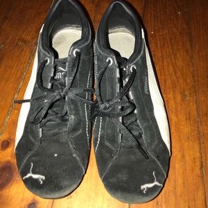 Puma Classic Sneakers!